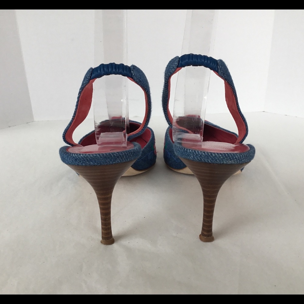 MANOLO BLAHNIK FLORAL EMBROIDERED DENIM SLINGBACKS - Picture 4 of 8